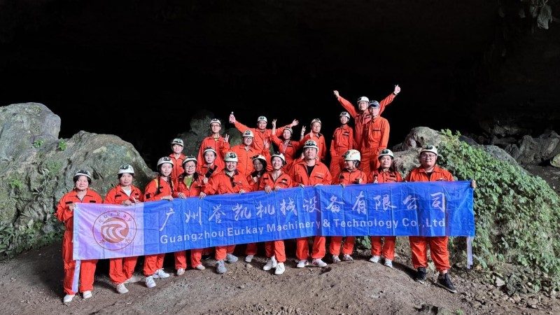 Одгласи од длабочините на пештерата: меѓусебна средба со природата и членовите на тимот